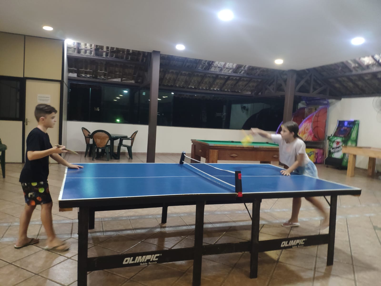 Primeiro contato com tênis de mesa — hotel Angra 2022